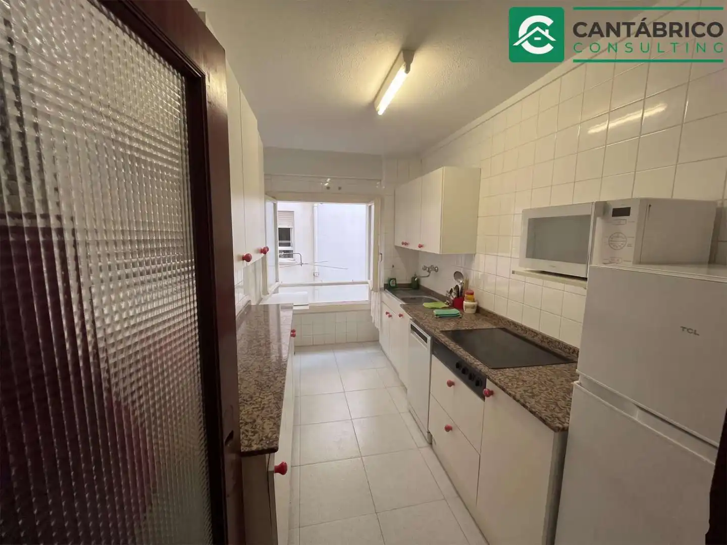 Kitchen of Flat for sale in Gijón   with Heating, Parquet flooring and Furnished