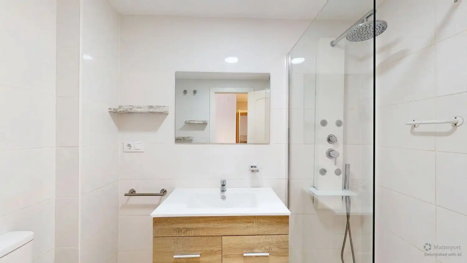 Baño de Piso en venta en Cullera con Aire acondicionado, Calefacción y Terraza