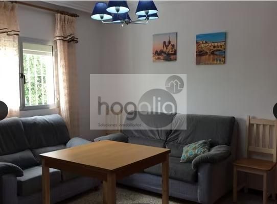 Sala d'estar de Pis de lloguer en  Sevilla Capital amb Aire condicionat, Terrassa i Moblat