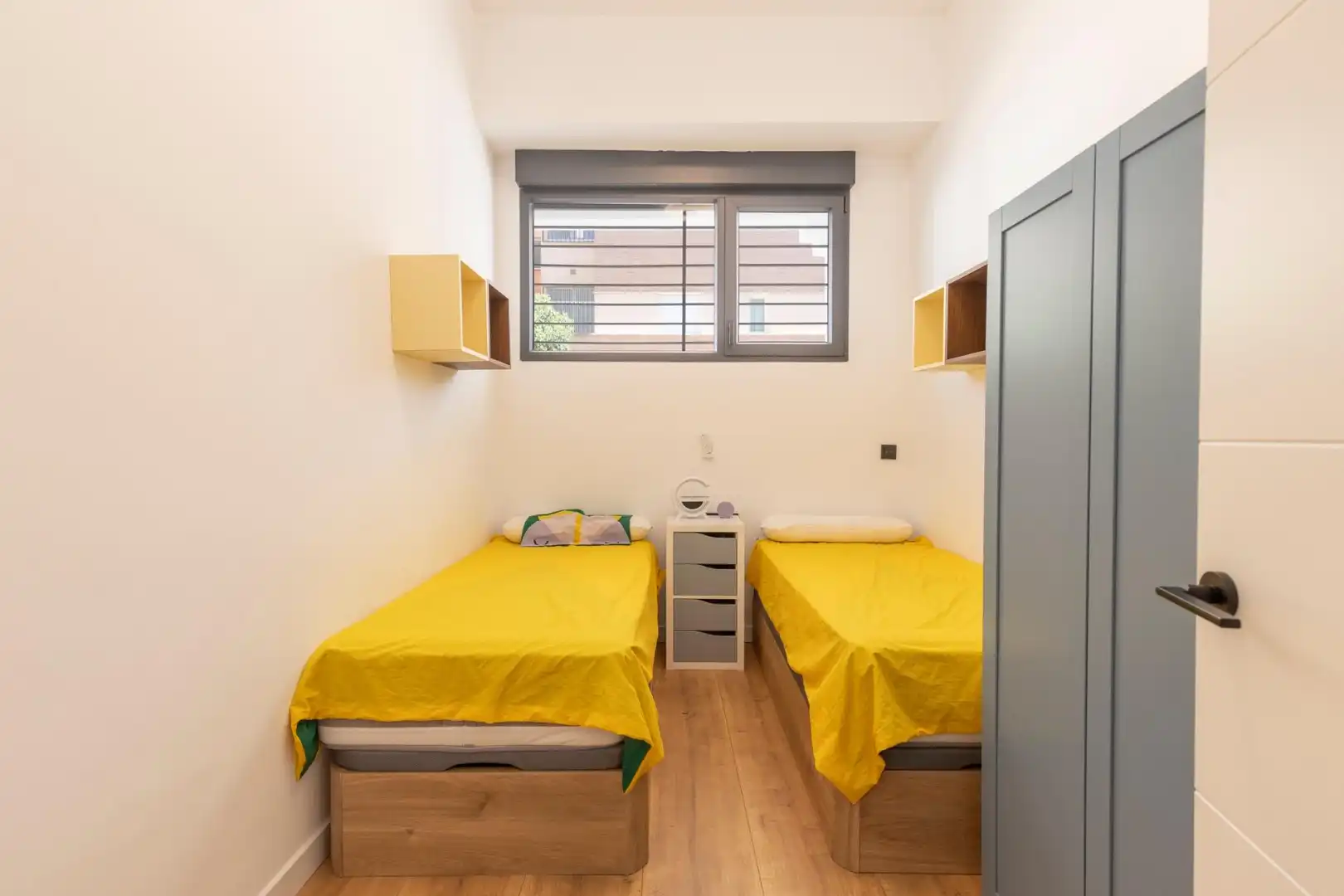 Schlafzimmer von Erdgeschoss zum Verkauf in Granada mit Klimaanlage, Heizung und Möbliert