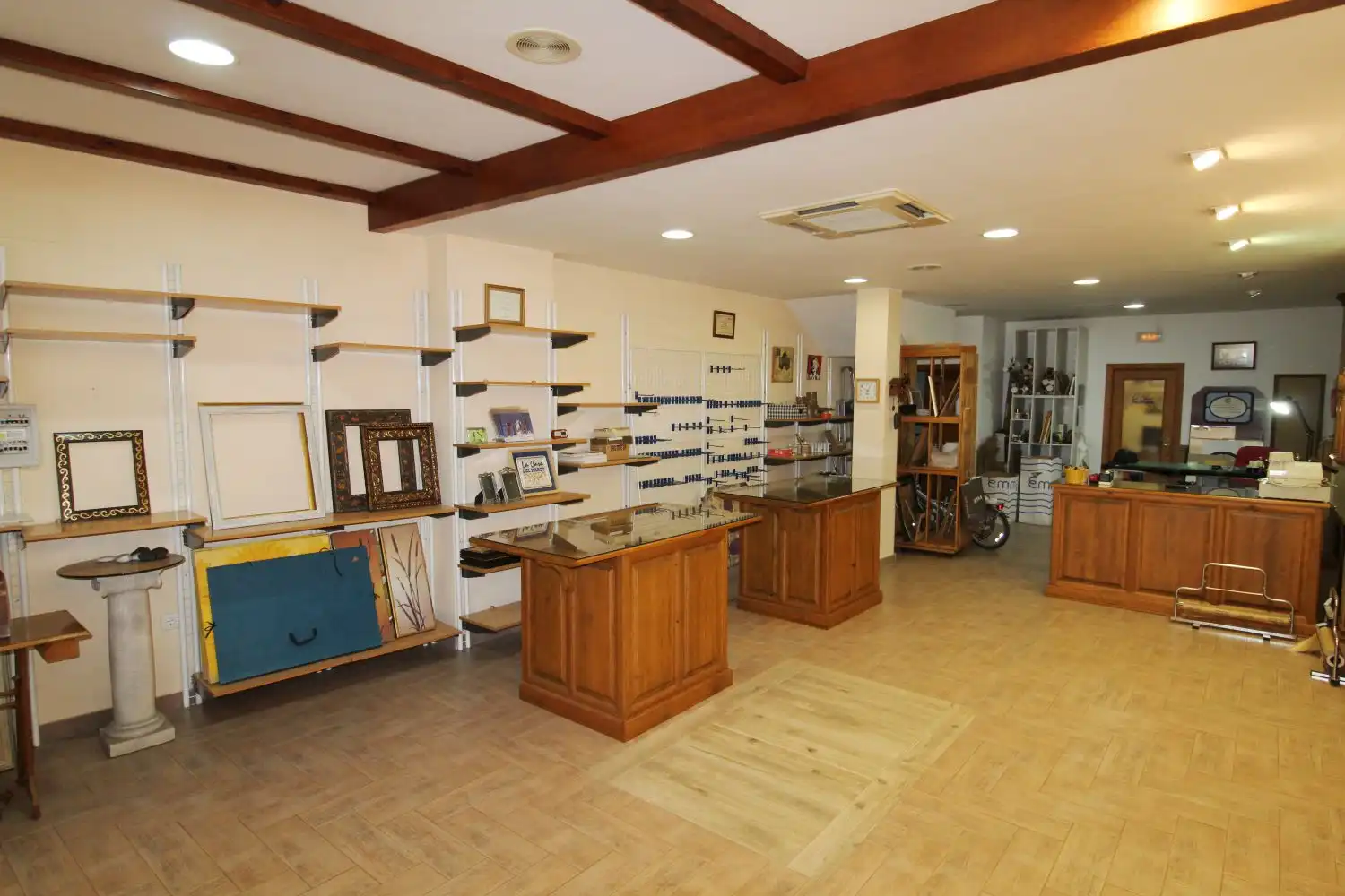 Commercial properties for rent in Daimiel  with Air Conditioner