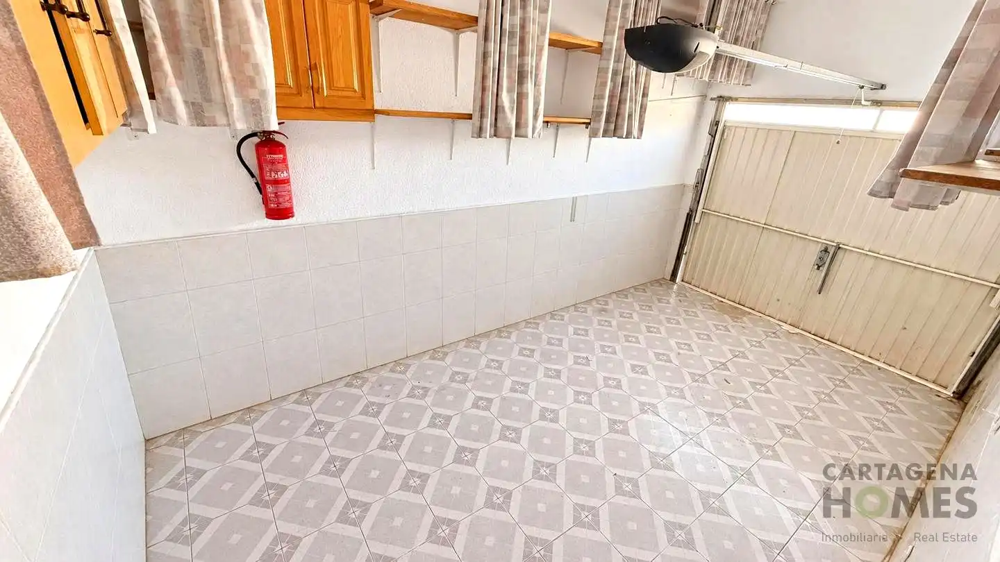 Cuina de Casa o xalet en venda en Cartagena amb Aire condicionat i Jardí privat