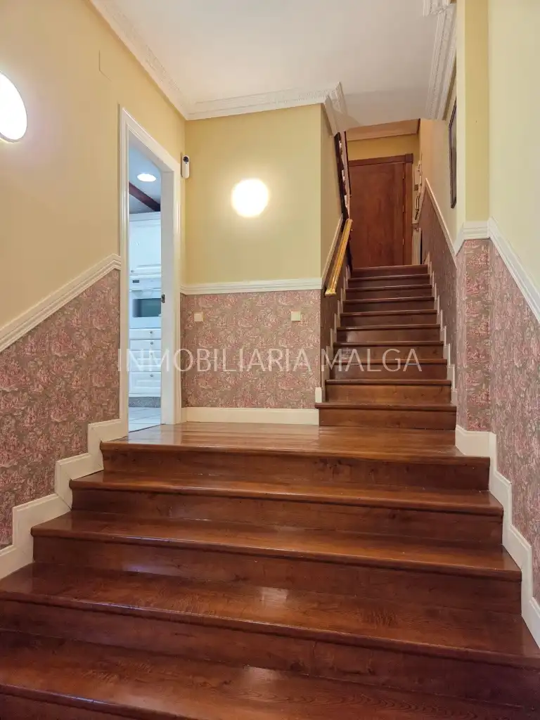 Casa o xalet en venda en Colunga amb Calefacció, Jardí privat i Parquet