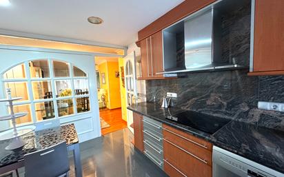 Kitchen of Flat for sale in Manresa  with Air Conditioner