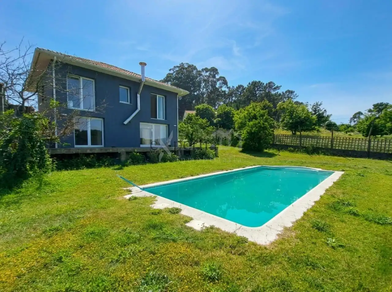 Schwimmbecken von Haus oder Chalet zum Verkauf in Boiro mit Heizung