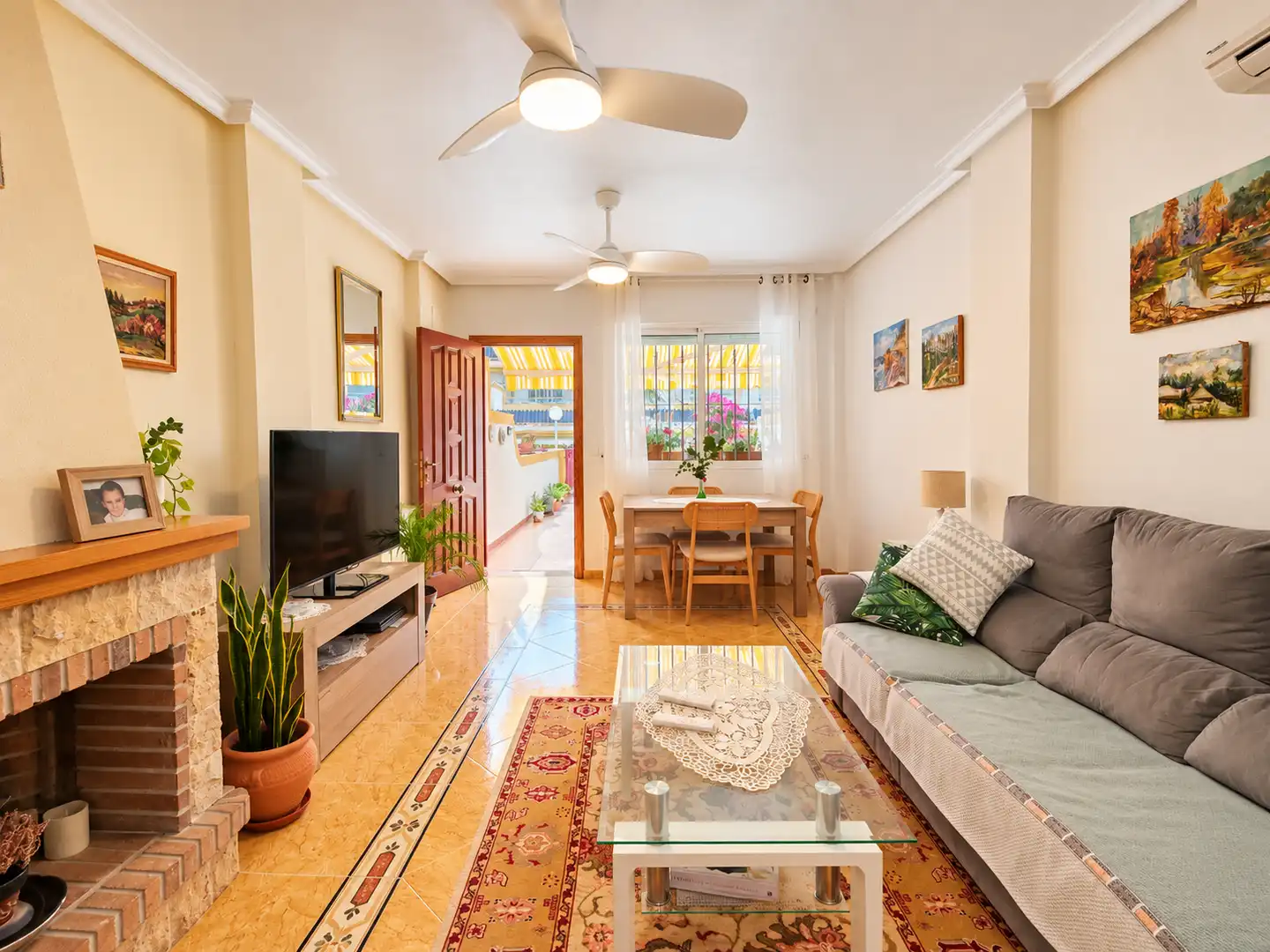 Sala d'estar de Casa adosada en venda en Orihuela Costa