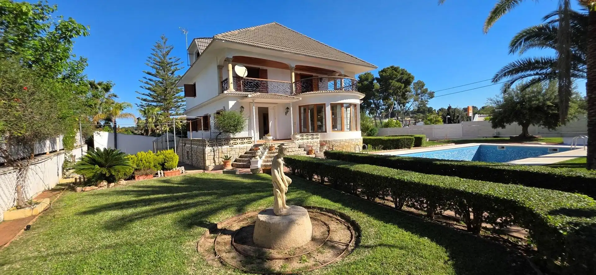 Detached house with pool for sale in La Cañada, imagen 2