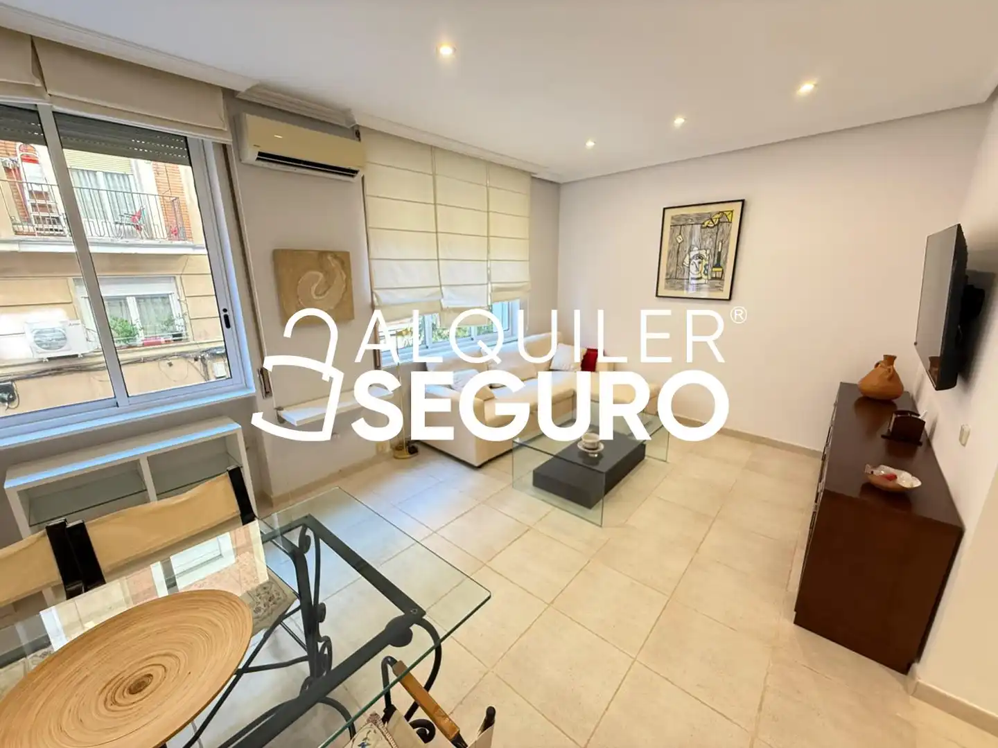 Sala de estar de Piso de alquiler en Madrid con Aire acondicionado, Calefacción y Amueblado