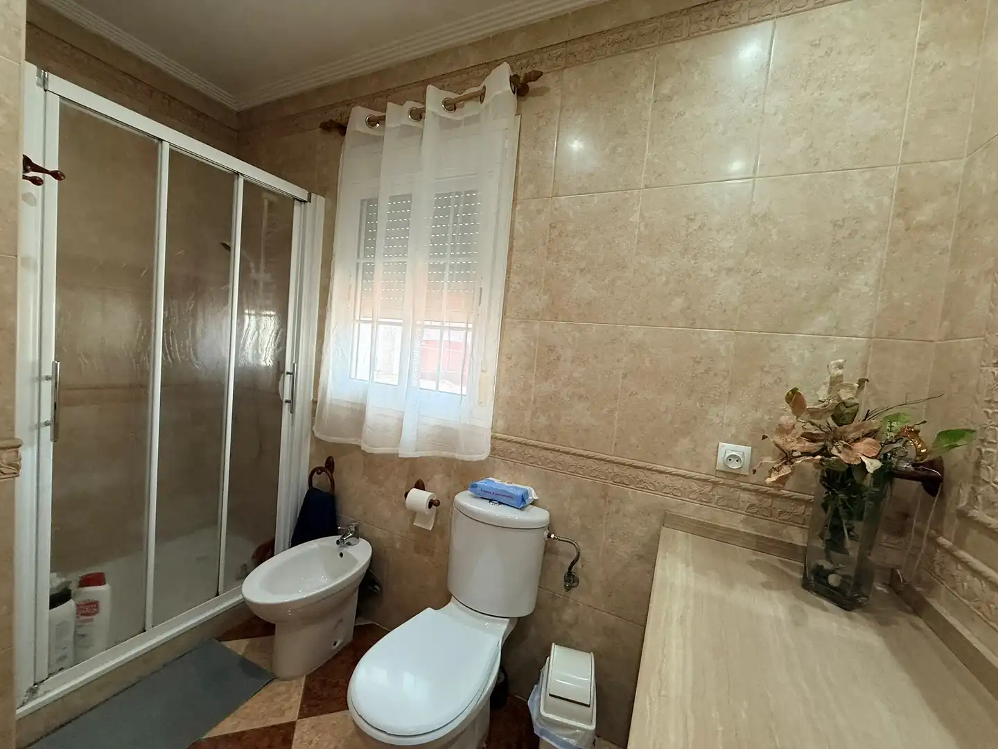 Baño de Casa adosada en venta en Huelva con Aire acondicionado y Calefacción