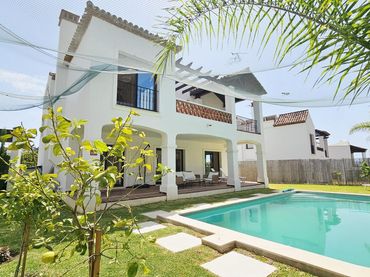 Villa avec jardin à vendre à Urbanizacion VALLE ROMANO