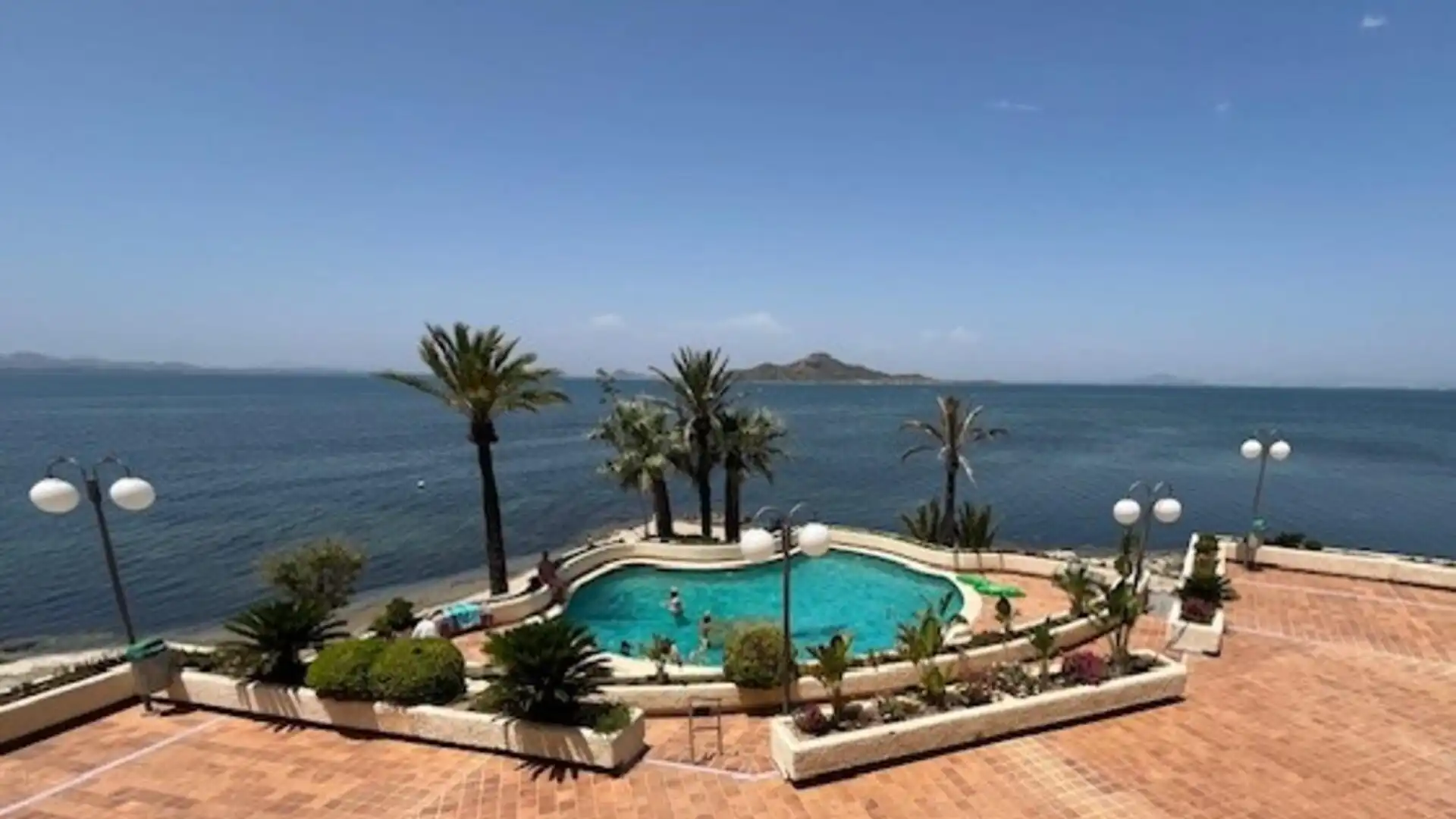 Piso en venta en Playa del Galán