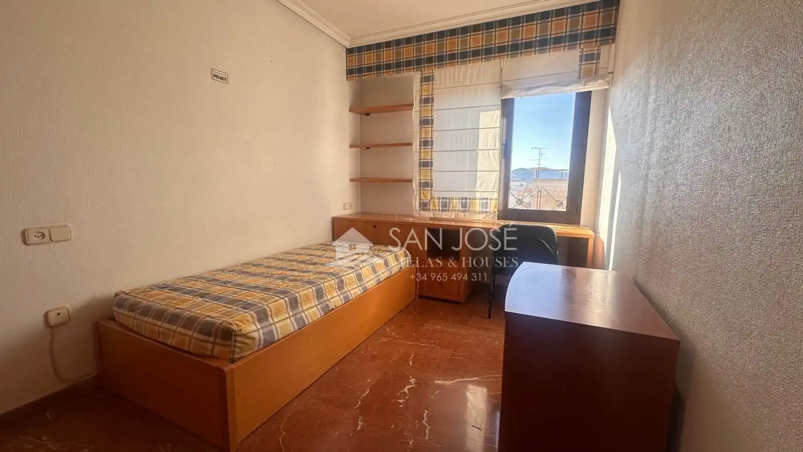 Bedroom of Flat for sale in Aspe  with Air Conditioner and Storage room