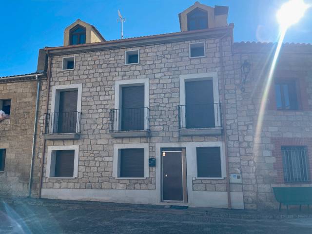 Casa-chalet en Venta en Plaza la Poza en Iglesias