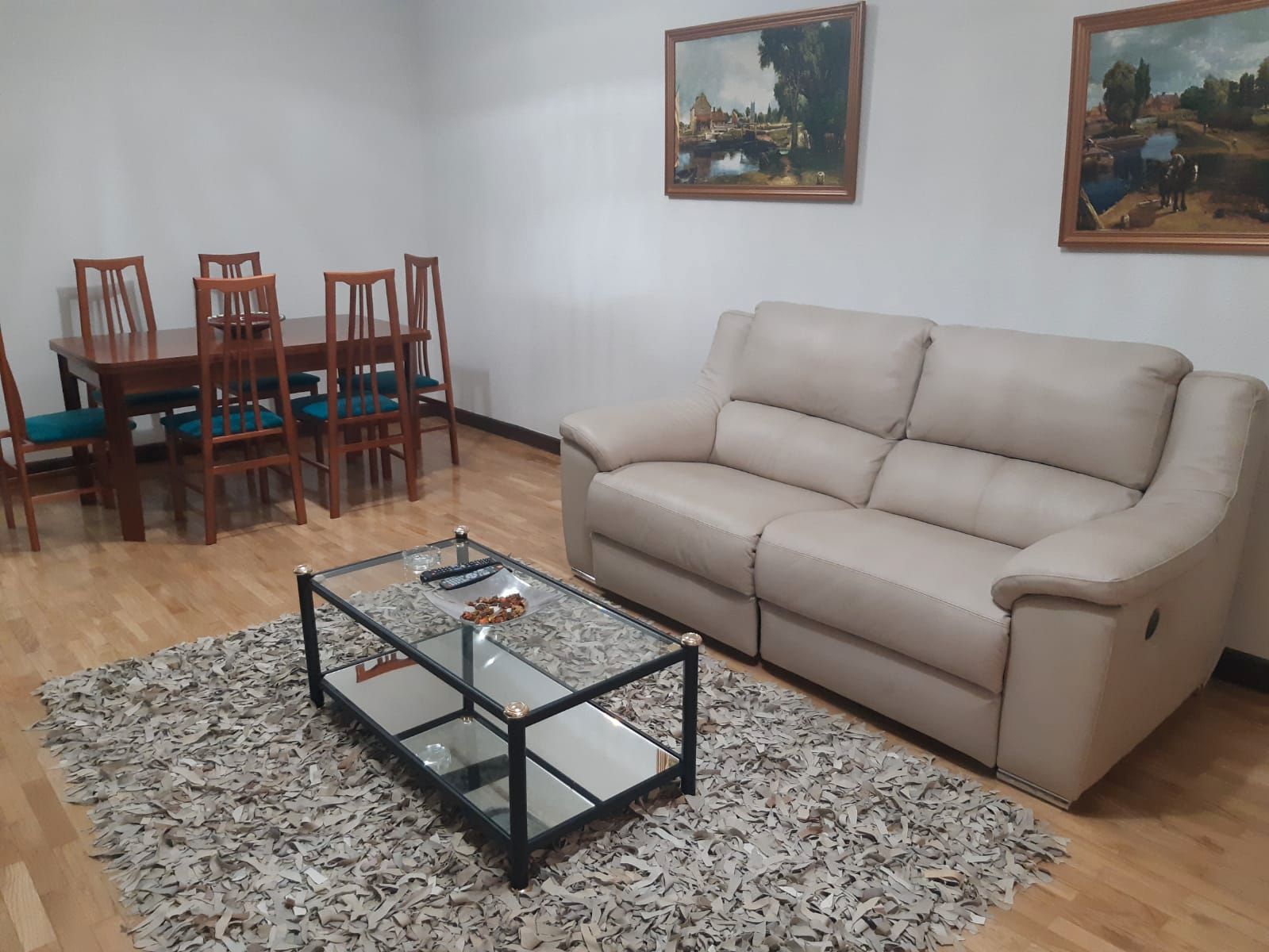 Living room of Flat for sale in Salamanca Capital  with Heating, Parquet flooring and Furnished