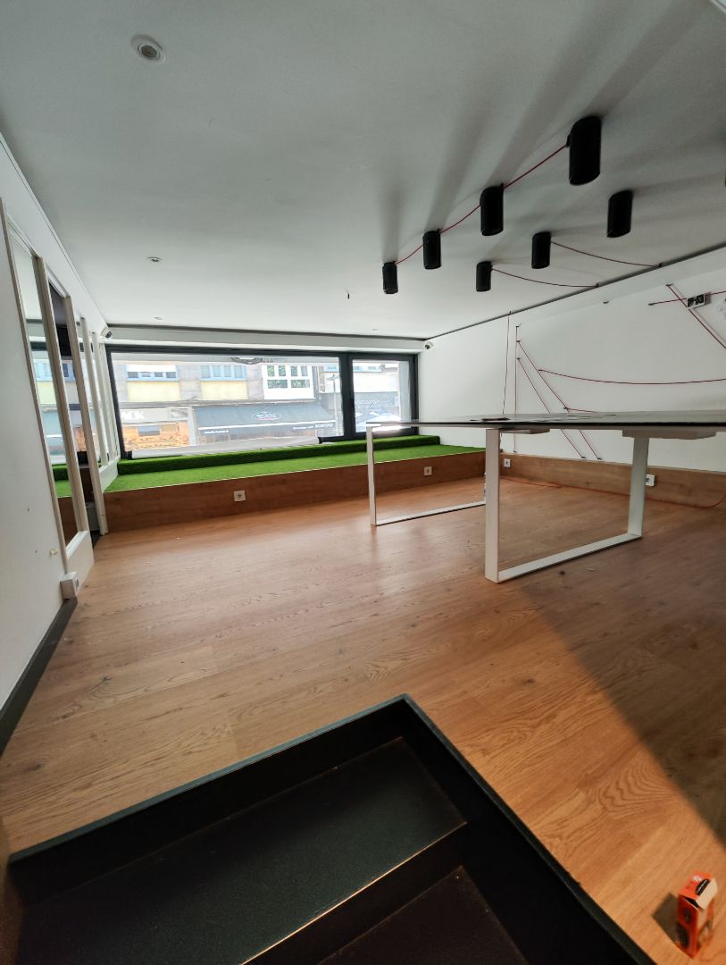 Local de lloguer en Santiago de Compostela  amb Parquet i Moblat