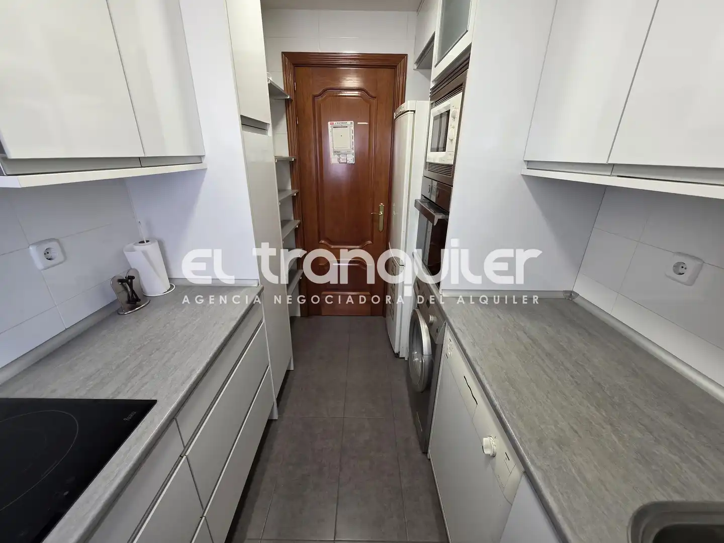 Cocina de Piso de alquiler en Madrid con Aire acondicionado, Parquet y Amueblado