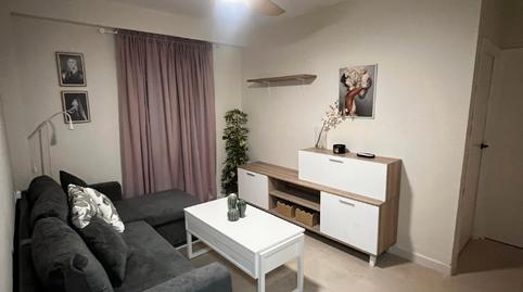 Photo 3 of Flat to rent in Calle Doctor Serás, El Torrejón - El Cerezo,  Sevilla Capital