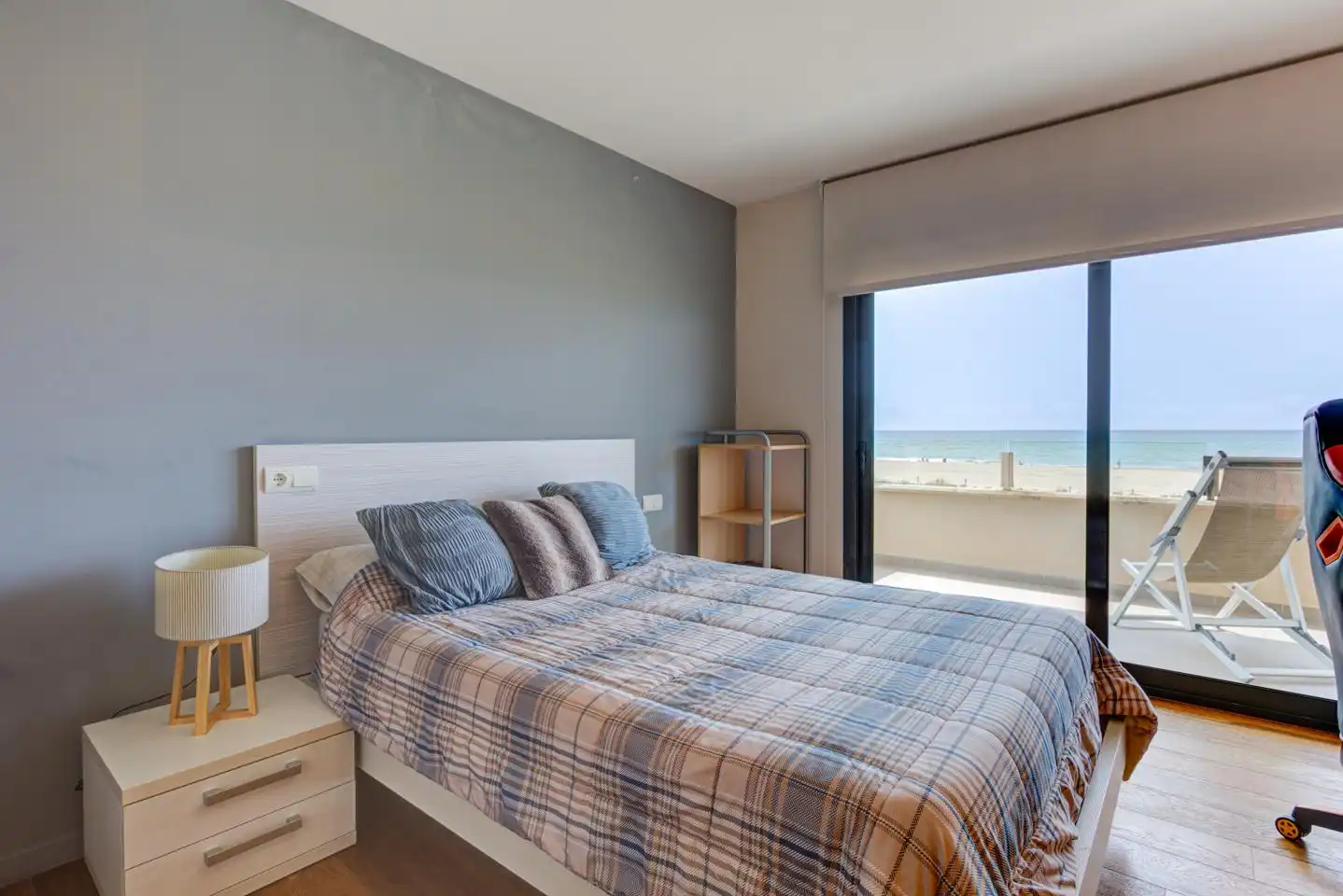 Schlafzimmer von Haus oder Chalet zum Verkauf in Castelldefels mit Klimaanlage, Heizung und Privatgarten