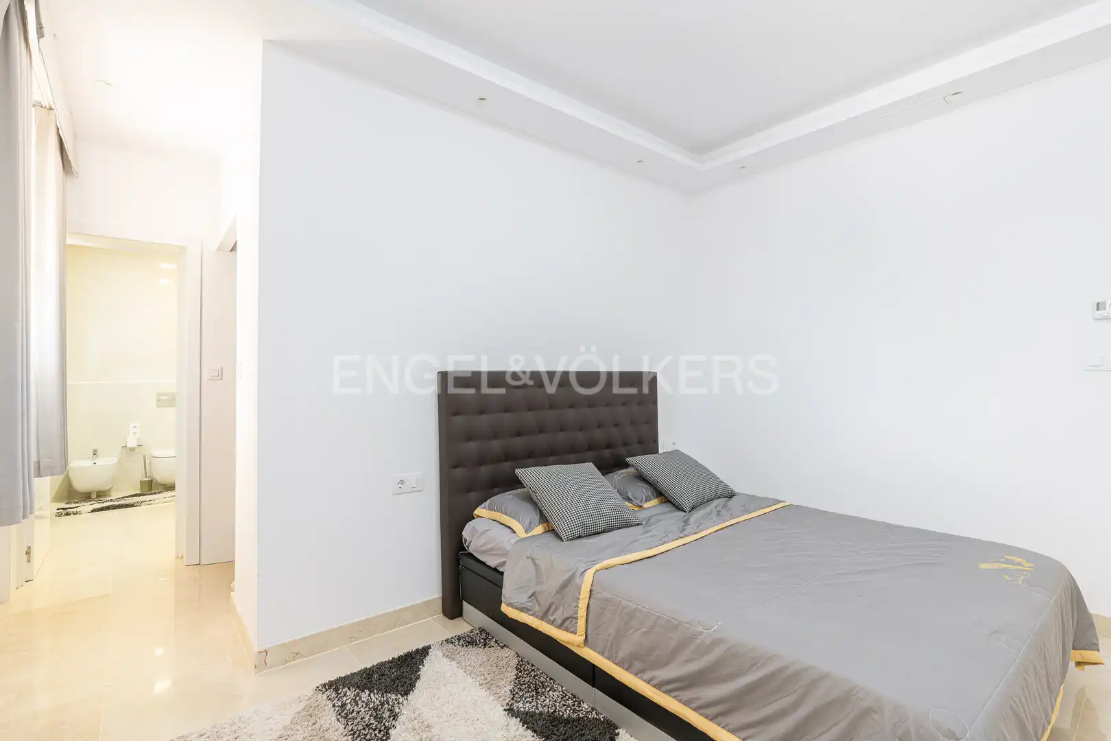 Habitación de Casa o chalet en venta en Boadilla del Monte con Aire acondicionado, Calefacción y Jardín privado