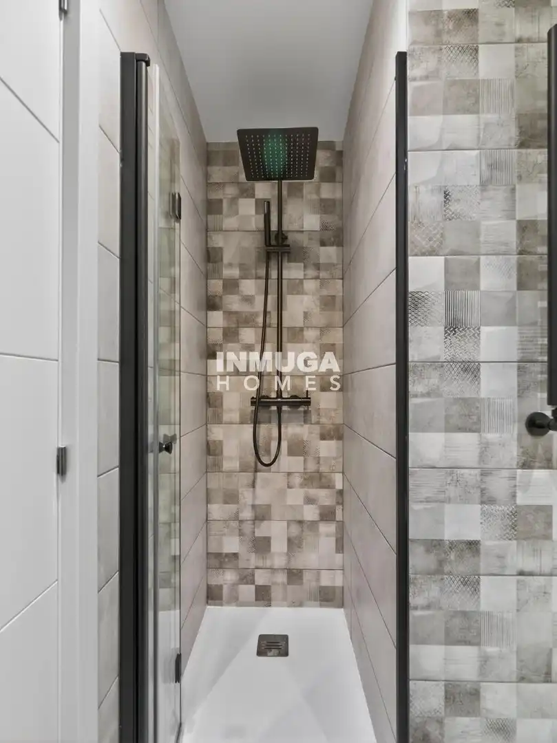 Baño de Piso en venta en Madrid con Aire acondicionado, Calefacción y Terraza