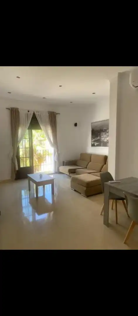Sala de estar de Piso de alquiler en Aznalcázar con Aire acondicionado, Calefacción y Terraza