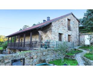Vista exterior de Casa o xalet en venda en Barbadás amb Calefacció, Jardí privat i Parquet