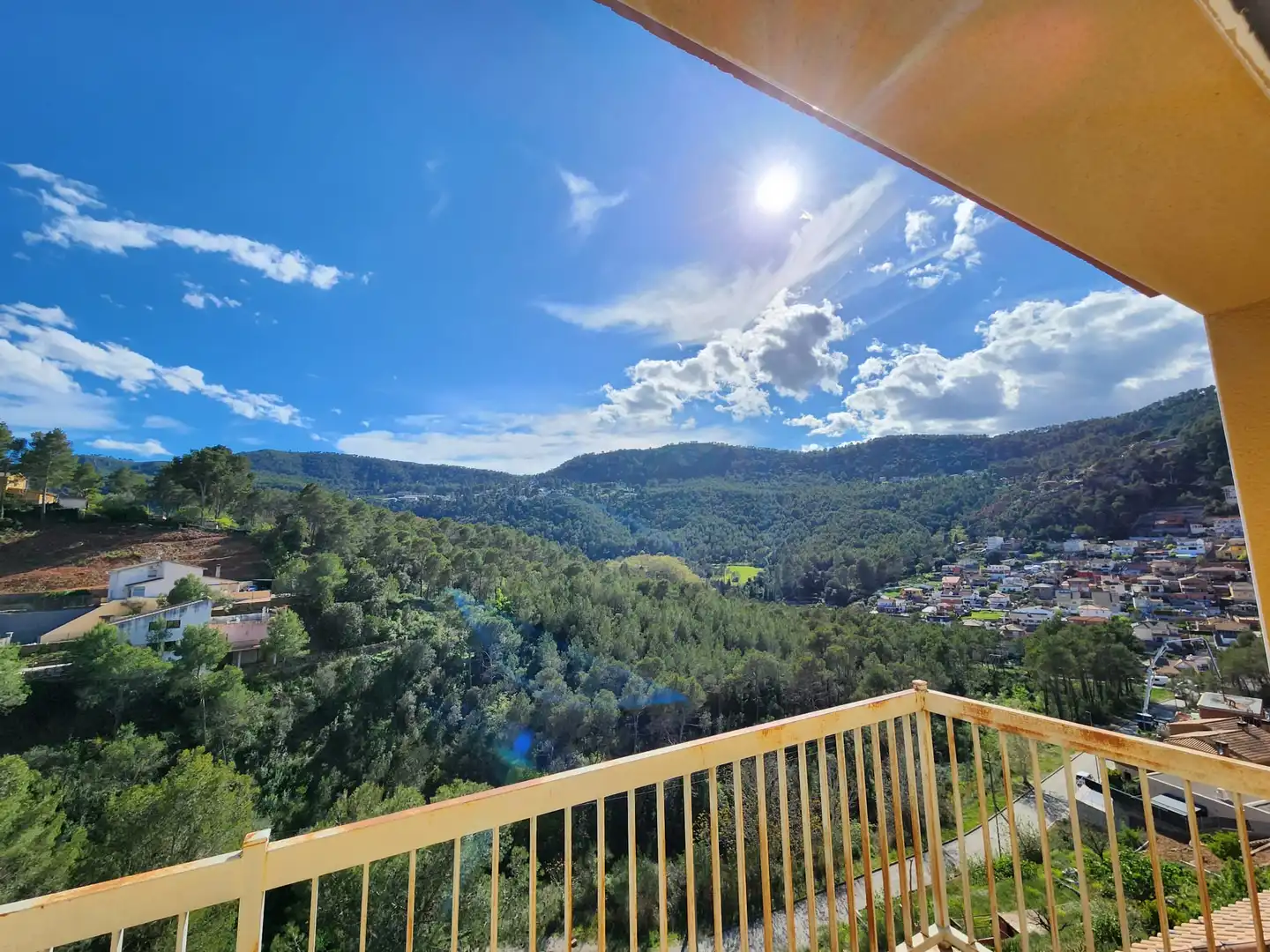 Casa adosada en venta en Avinguda dels Païssos Catalans, Vallirana