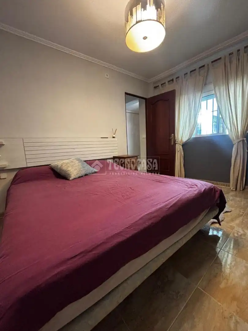 Bedroom of Houses for sale in Sevilla  with Air Conditioner