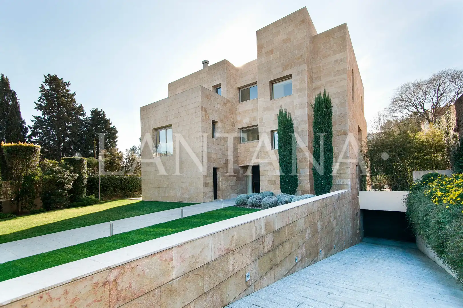 Vista exterior de Casa o chalet en venta en Barcelona con Aire acondicionado, Calefacción y Jardín privado