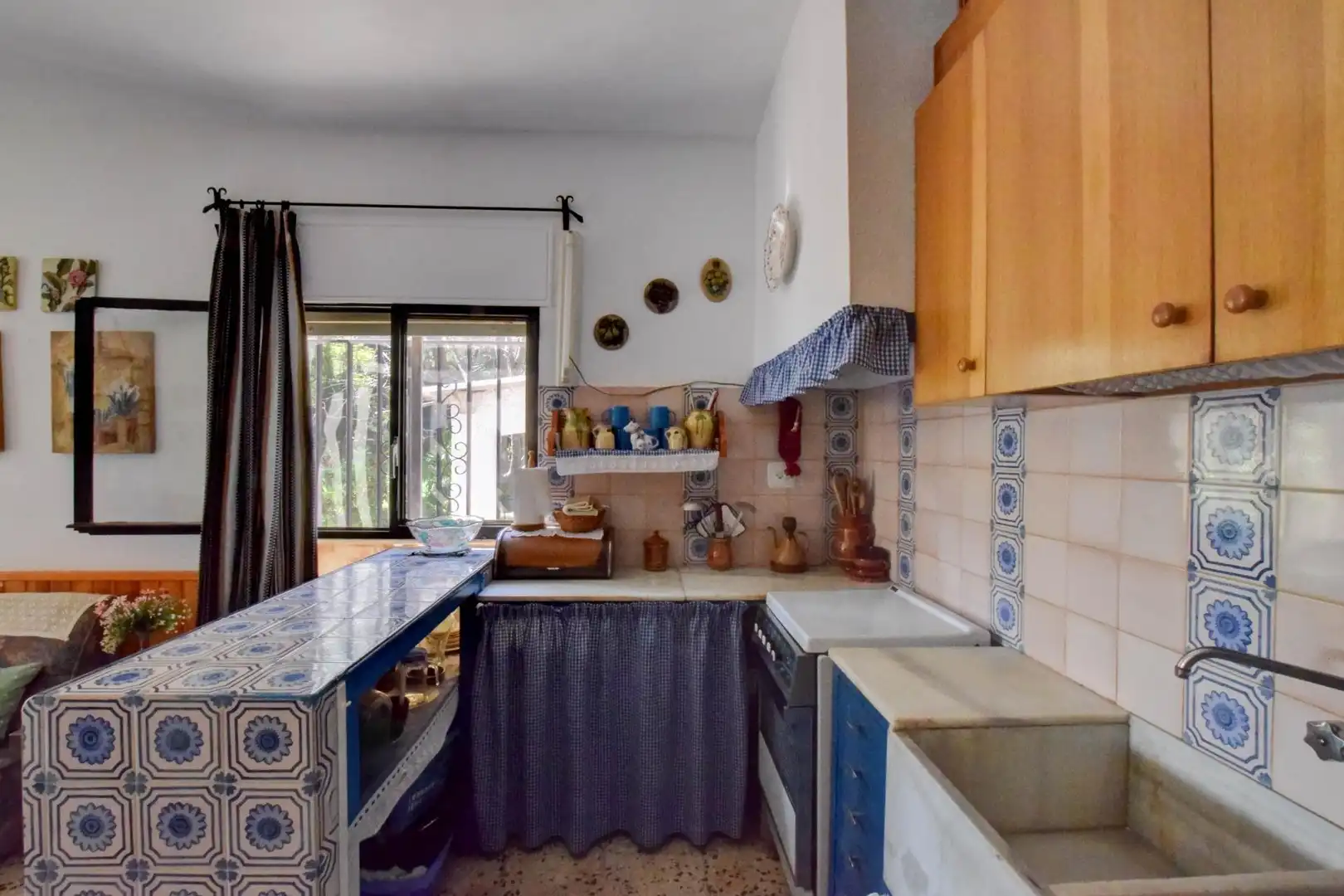 Cuina de Casa o xalet en venda en Alfara de Carles amb Terrassa, Traster i Piscina
