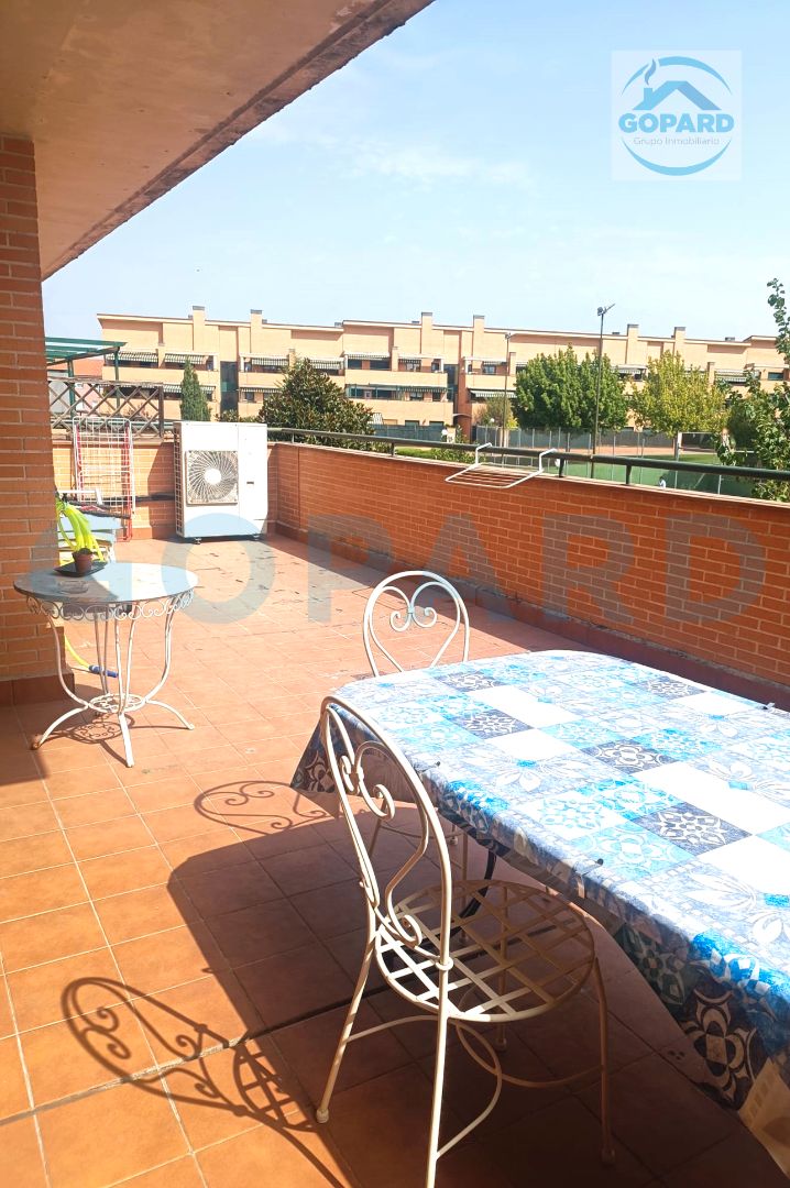 Terrassa de Pis per a compartir en Villanueva de la Cañada amb Aire condicionat, Calefacció i Parquet