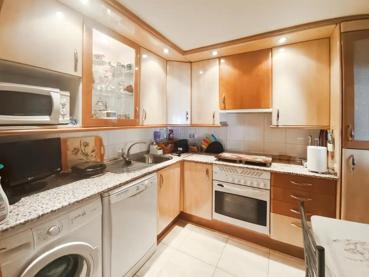 Cocina de Casa adosada en venta en Rivas-Vaciamadrid con Aire acondicionado, Calefacción y Jardín privado