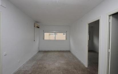 Bedroom of Flat for sale in Terrassa