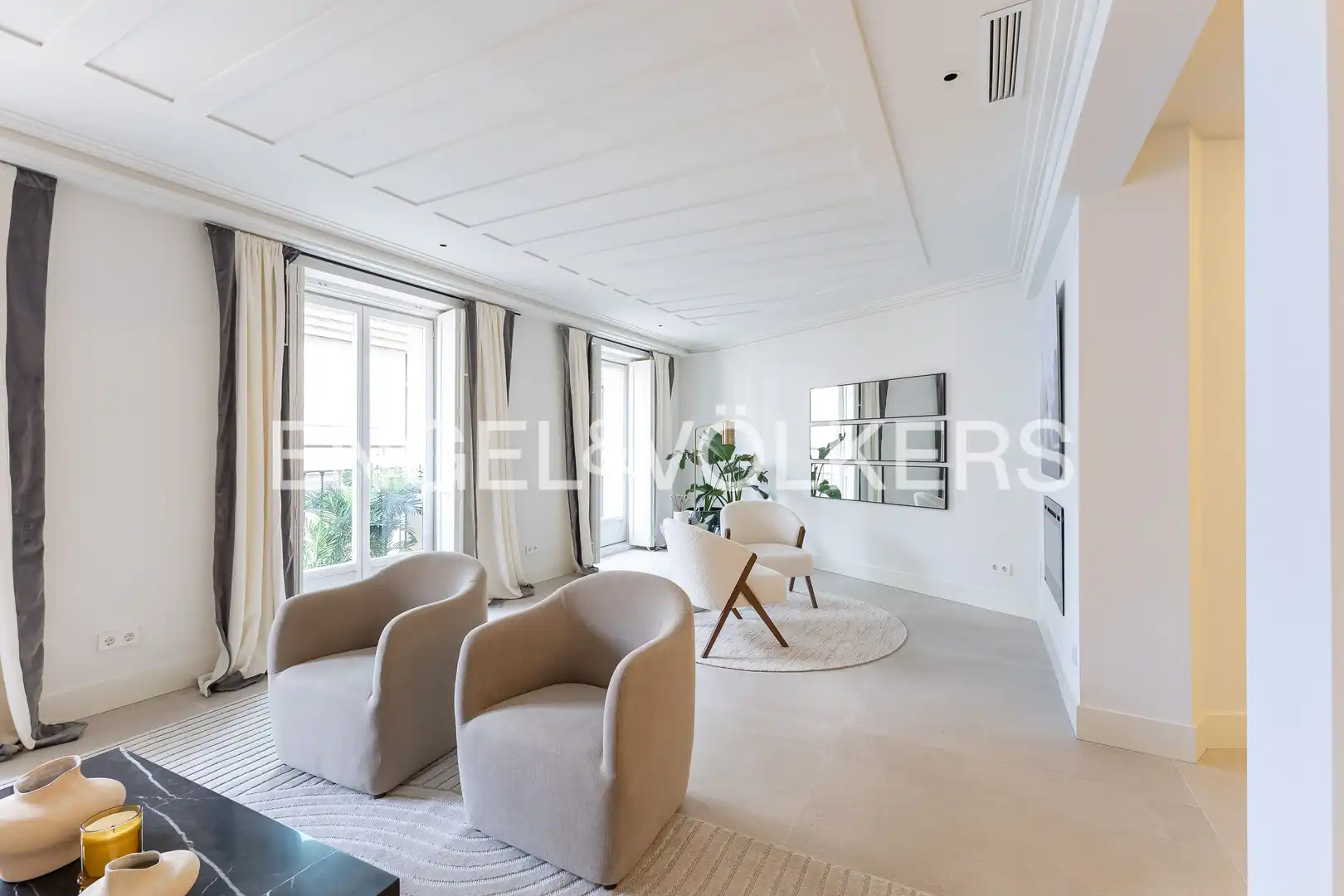 Wohnzimmer von Wohnung zum Verkauf in Madrid mit Klimaanlage, Heizung und Balkon