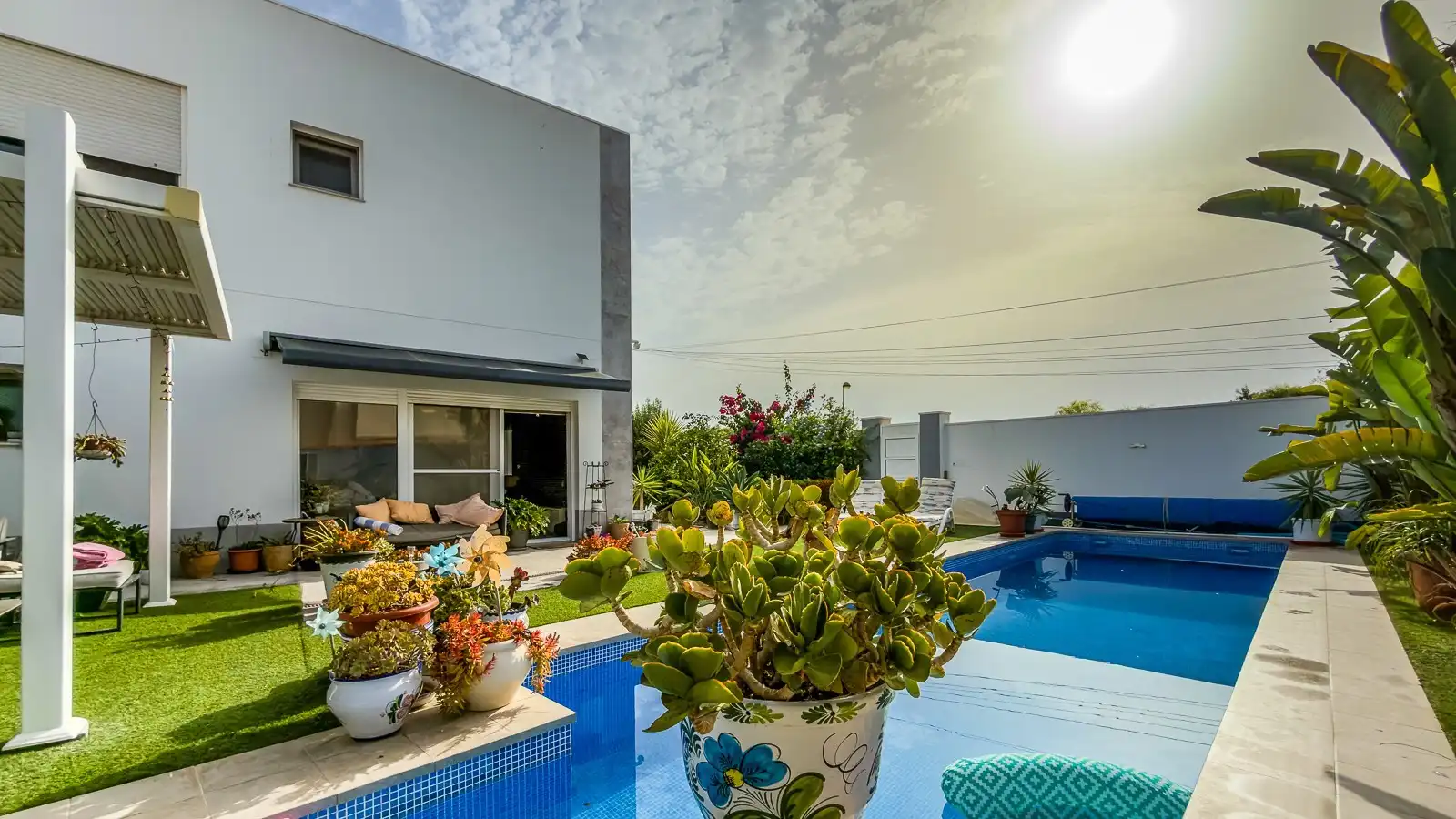 Piscina de Casa o xalet en venda en Torrevieja amb Jardí privat, Terrassa i Traster