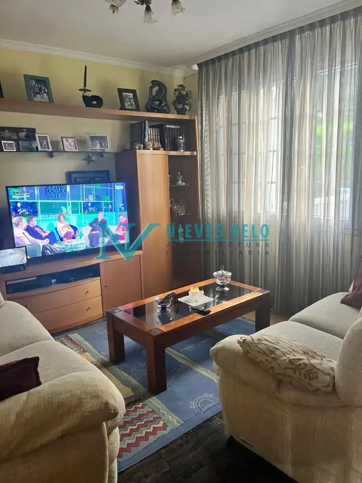 Wohnzimmer von Haus oder Chalet zum Verkauf in Carballo mit Heizung, Privatgarten und Möbliert