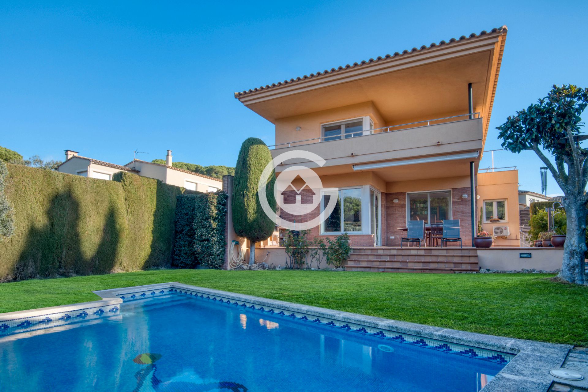 Garden of House or chalet for sale in Mont-ras  with Air Conditioner, Heating and Private garden