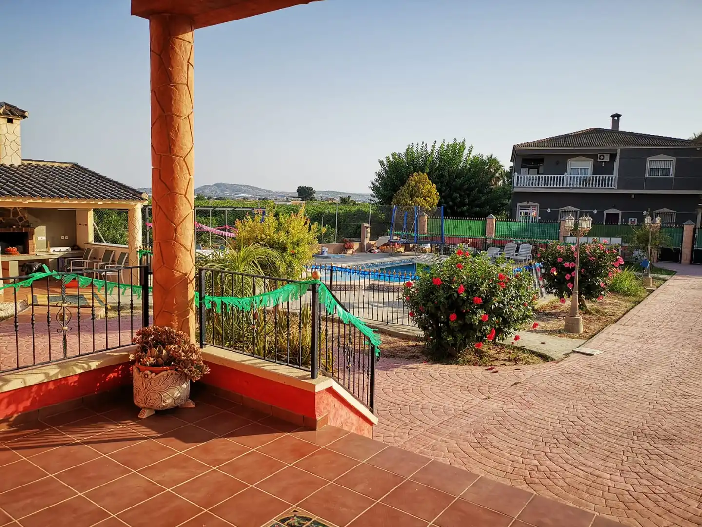 Piscina de Casa o xalet en venda en Orihuela amb Jardí privat i Moblat