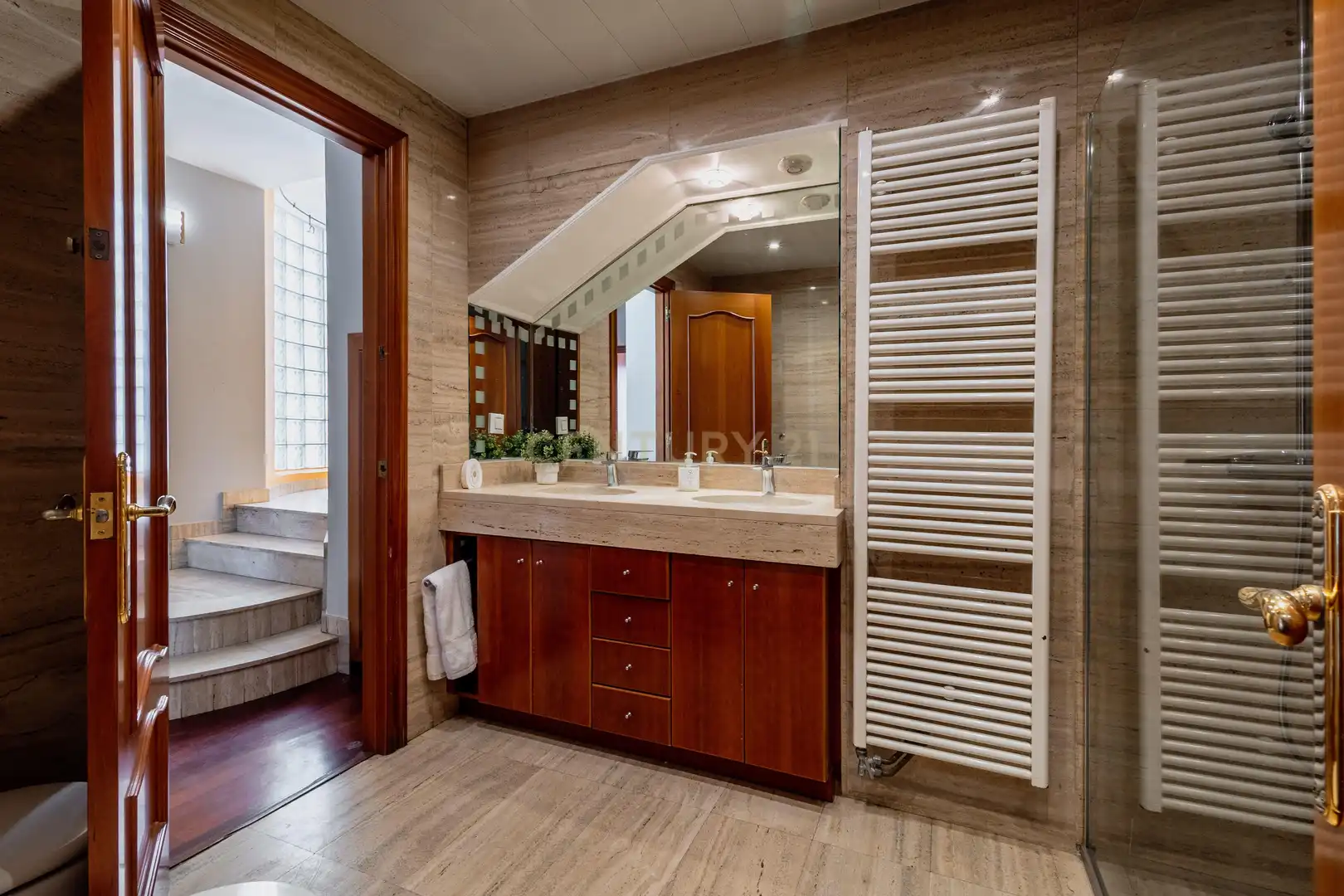 Badezimmer von Wohnungen zum Verkauf in L'Hospitalet de Llobregat mit Balkon