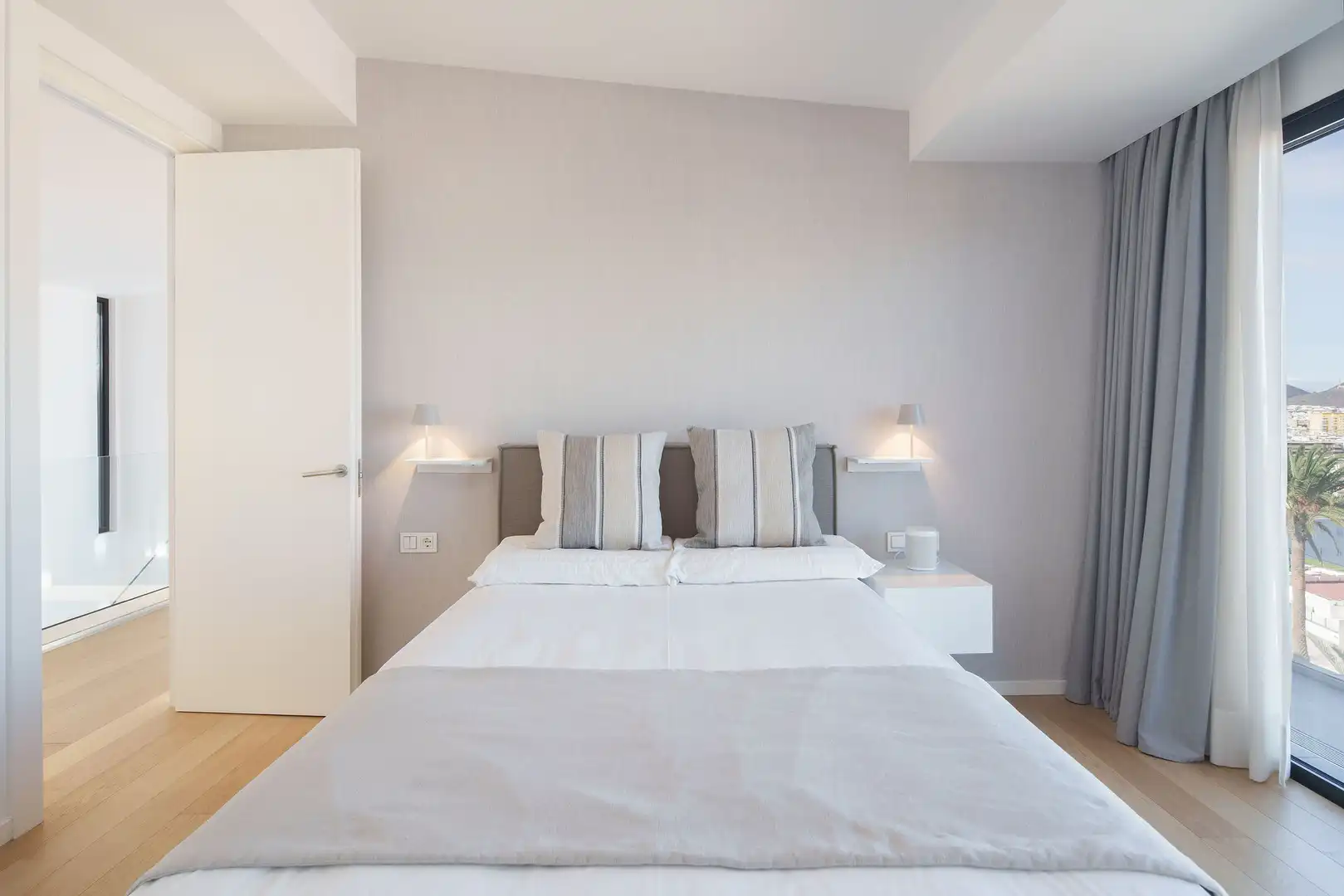 Dormitori de Casa o xalet en venda en Las Palmas de Gran Canaria amb Aire condicionat, Calefacció i Jardí privat