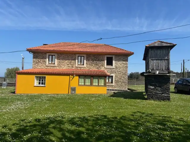 Vista exterior de Casa o xalet de lloguer en Valdoviño amb Moblat, Forn i Rentadora