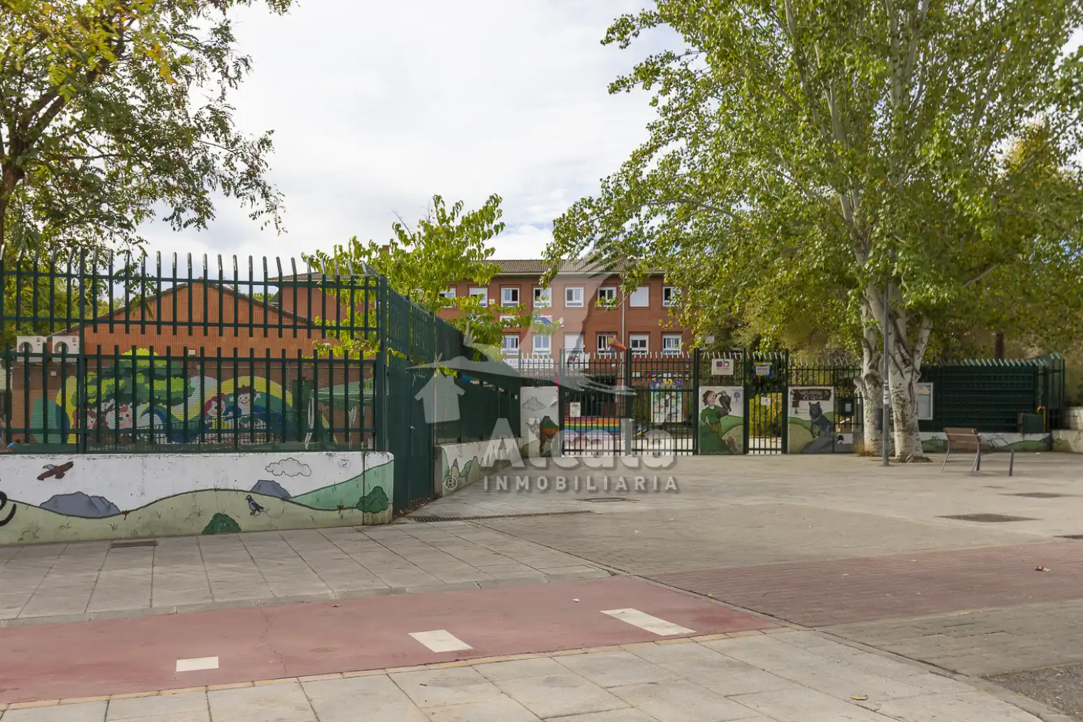Vista exterior de Piso en venta en Coslada con Aire acondicionado, Calefacción y Jardín privado