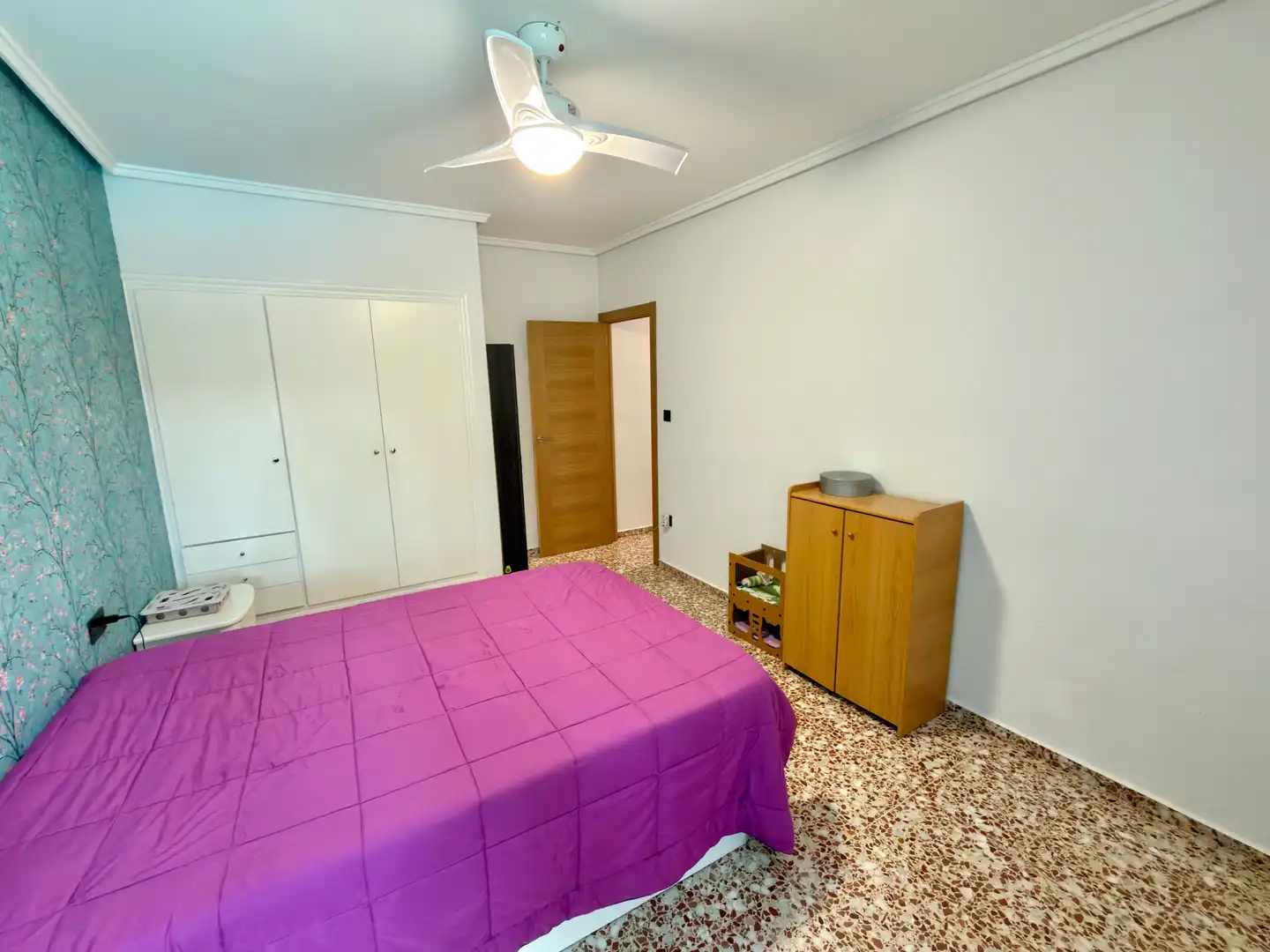 Dormitori de Casa o xalet en venda en Chiva amb Aire condicionat, Jardí privat i Terrassa