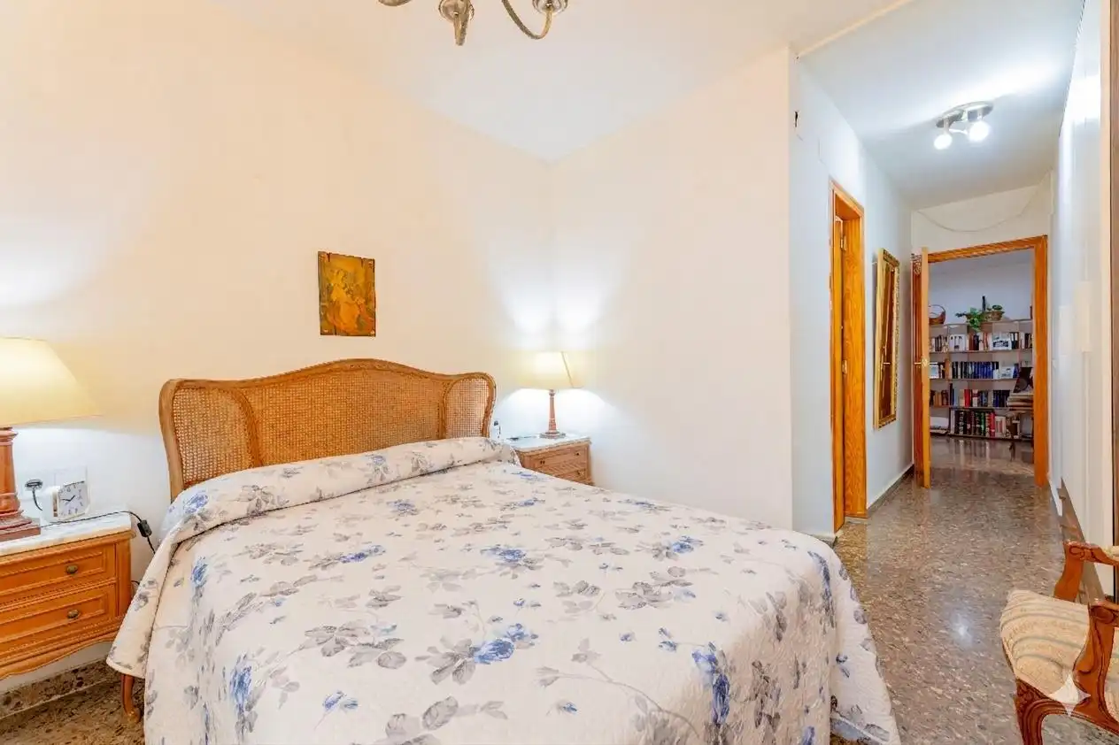 Bedroom of Flat for sale in La Pobla de Vallbona  with Balcony