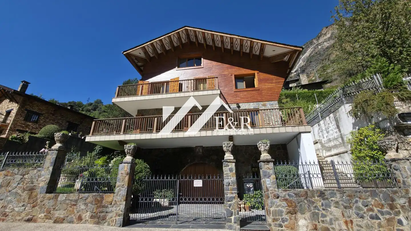 Vista exterior de Casa o chalet en venta en Sant Julià de Lòria con Jardín privado y Terraza