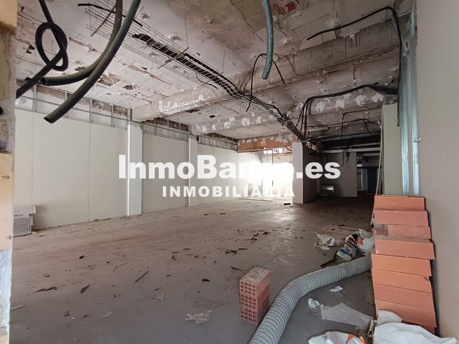 Premises for sale in Alberic