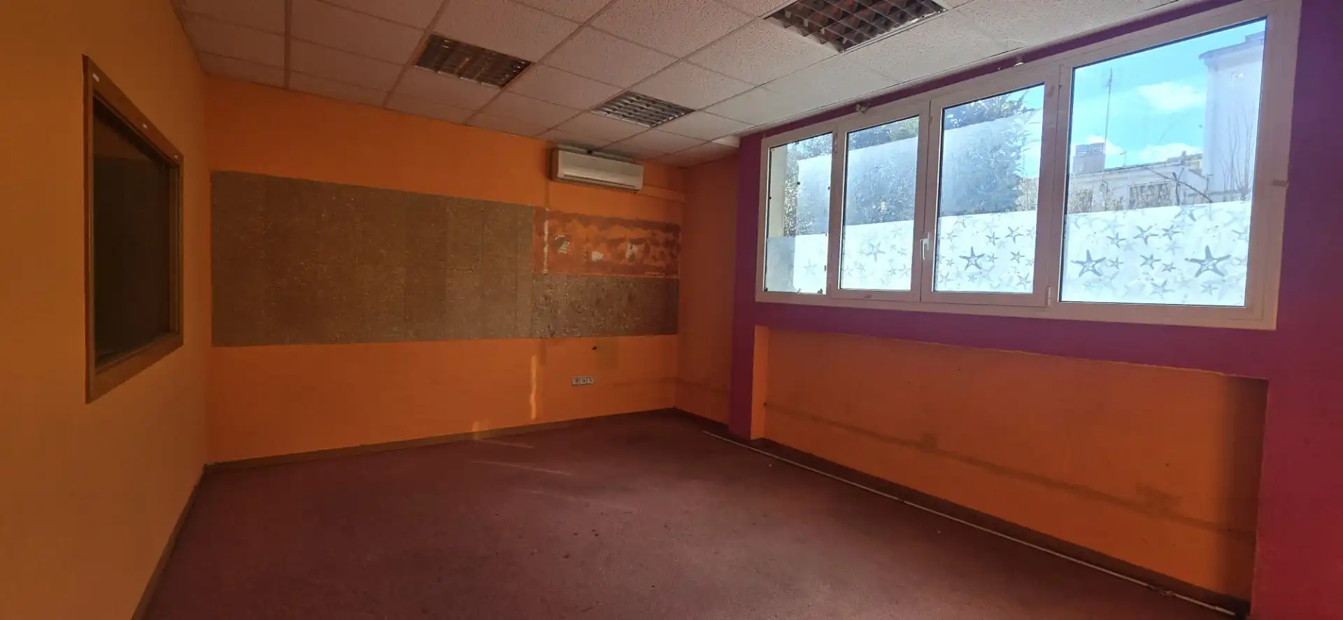 Geschaftsraum zur Miete in Manlleu mit Heizung