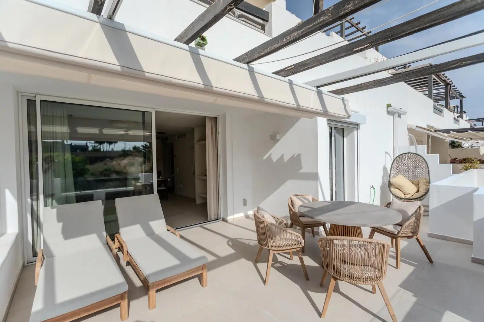 Terraza de Apartamento de alquiler en Estepona con Aire acondicionado, Terraza y Piscina