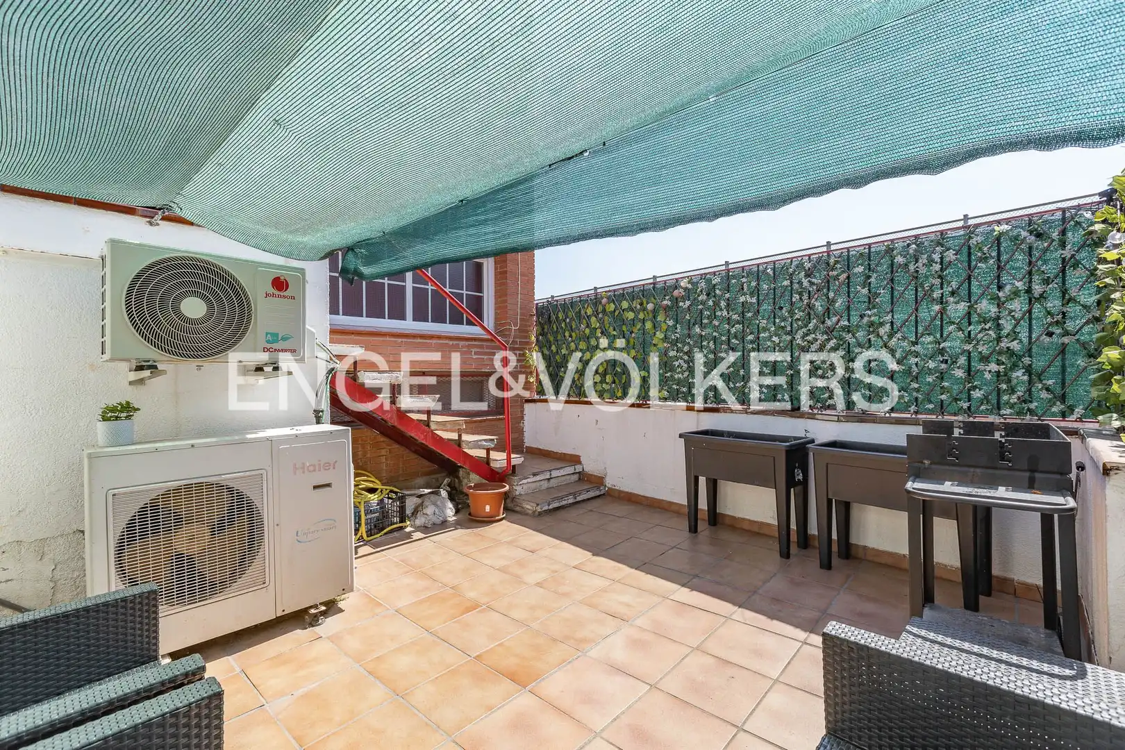 Terrassa de Casa o xalet en venda en Sabadell amb Calefacció i Jardí privat