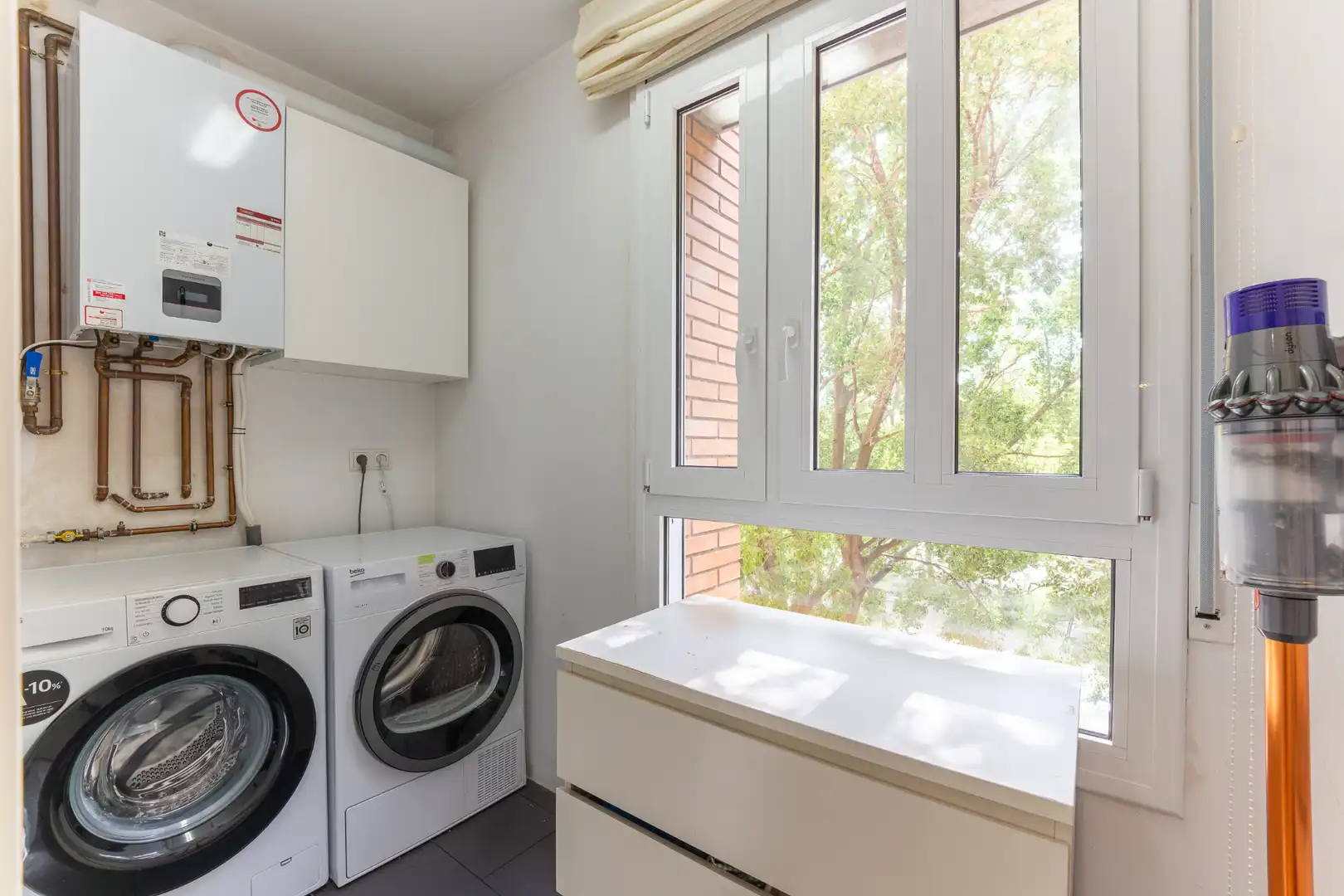 Terrasse von Wohnung zum Verkauf in Girona mit Klimaanlage, Heizung und Parkett
